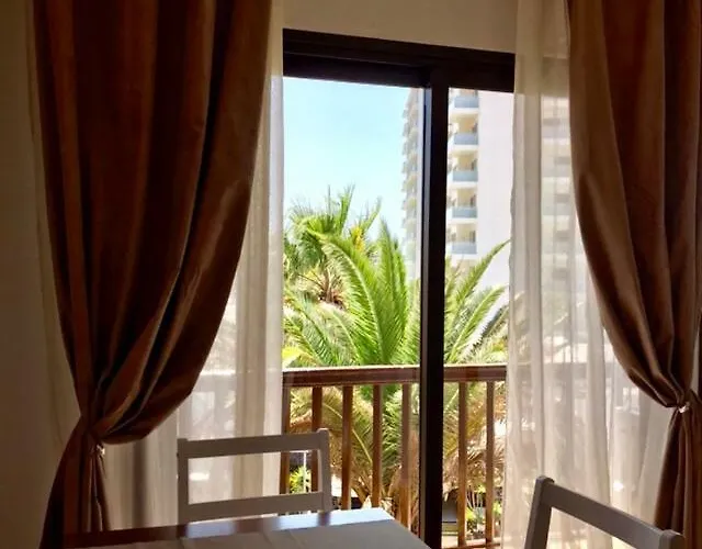 Playa Las Americas Front Line